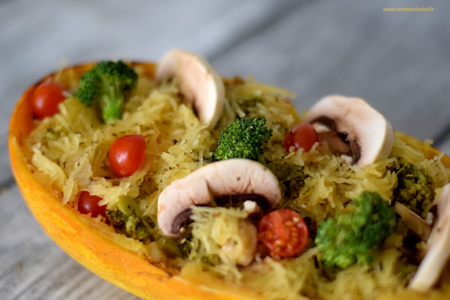 courge spaghetti poêlée aux champignons et brocolis