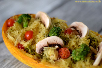 poêlée de courge spaghetti aux champignons et brocolis